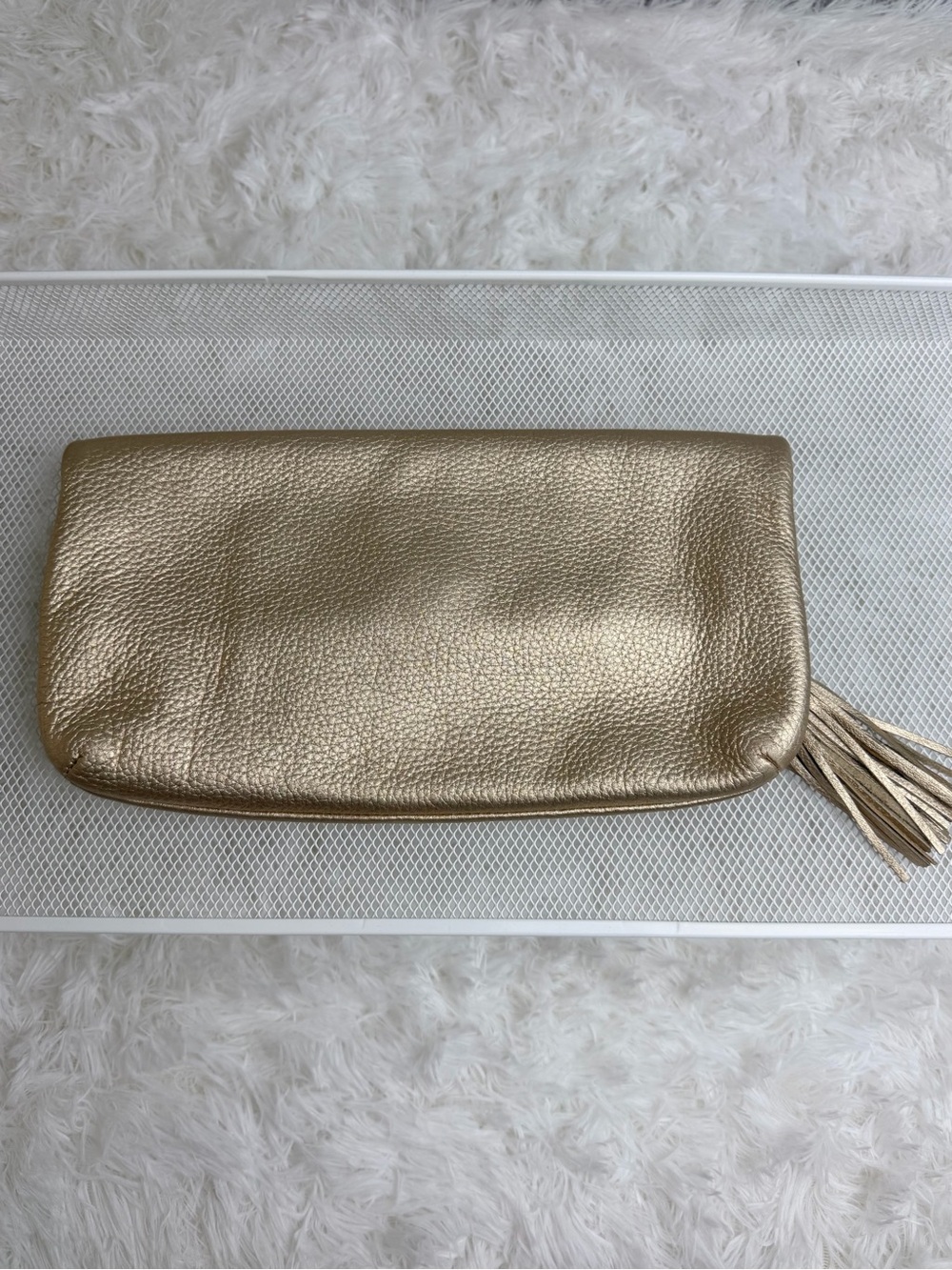 Seaside Clutch Gold - Picture 6 of 7